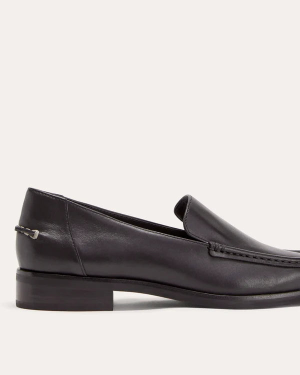 FLATREVE  The Modern Loafer