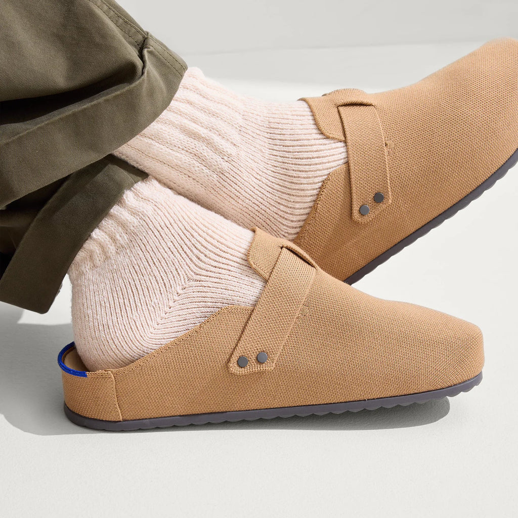 FLATREVE  The Men's Clog