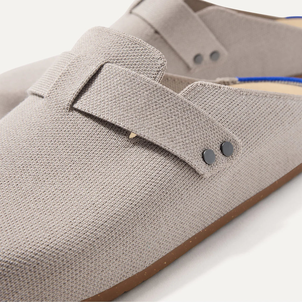 FLATREVE  The Men's Clog
