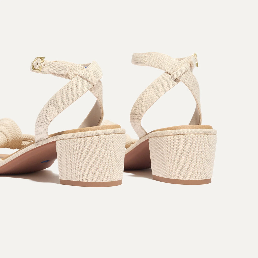 FLATREVE  The Knot Sandal