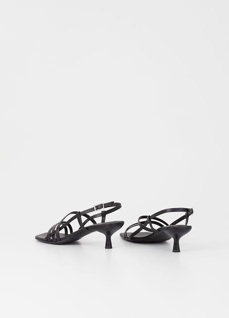 FLATREVE  low heels